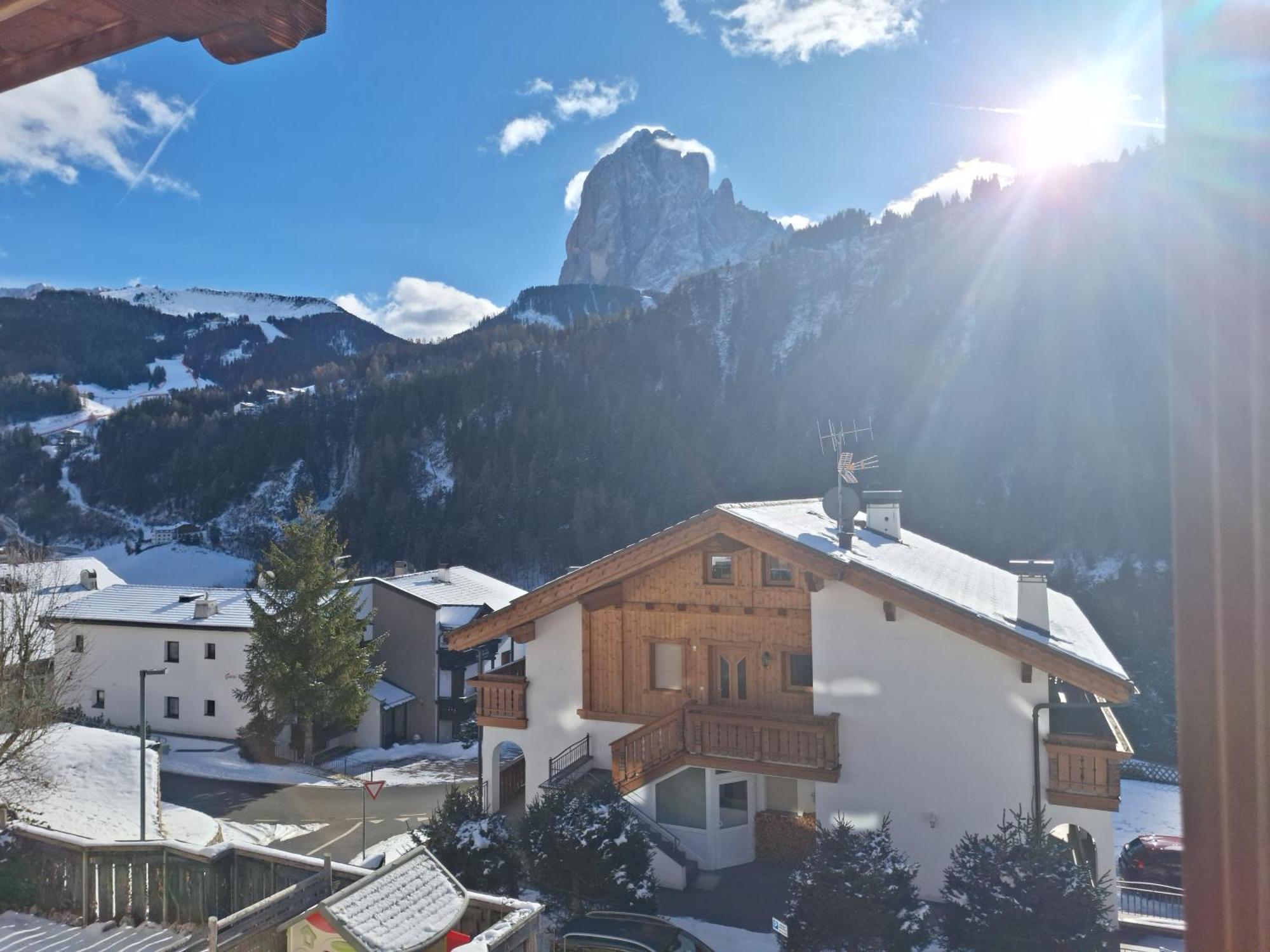 Apartments Insam Santa Cristina Val Gardena ภายนอก รูปภาพ